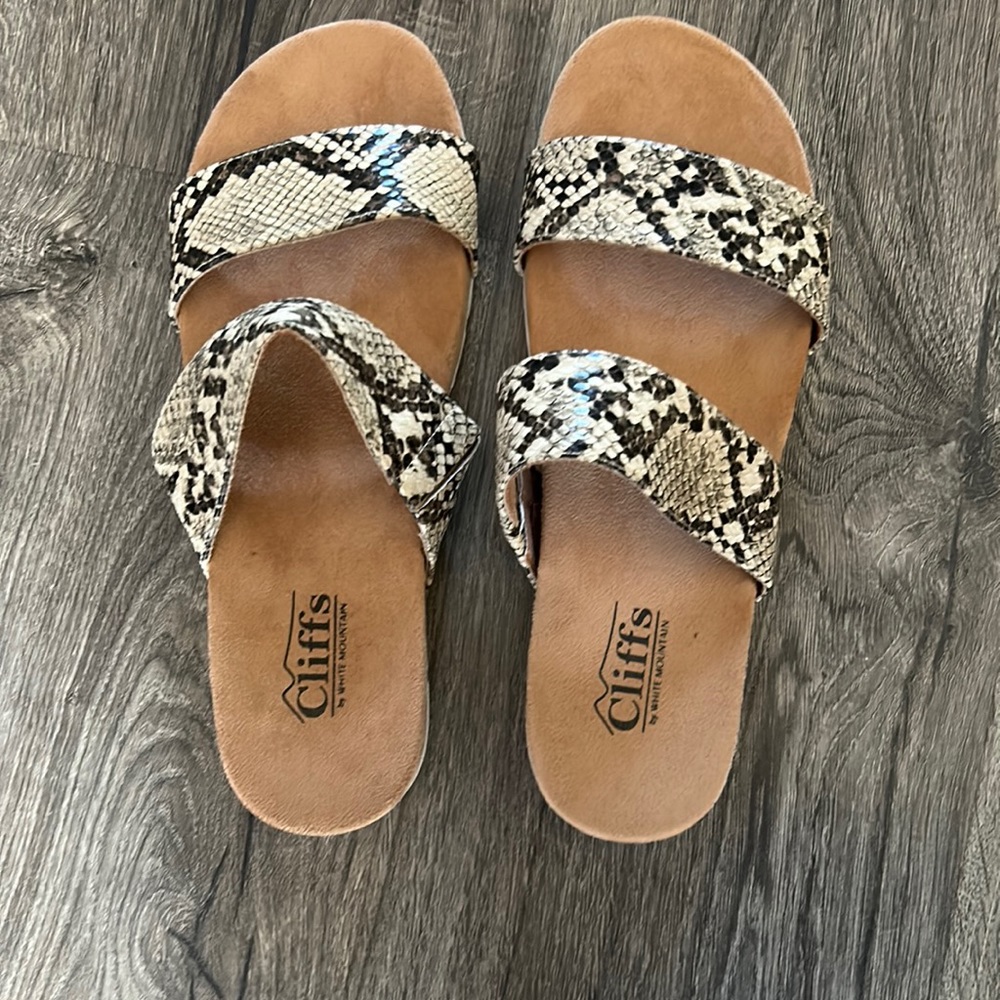 Cliffs sandals